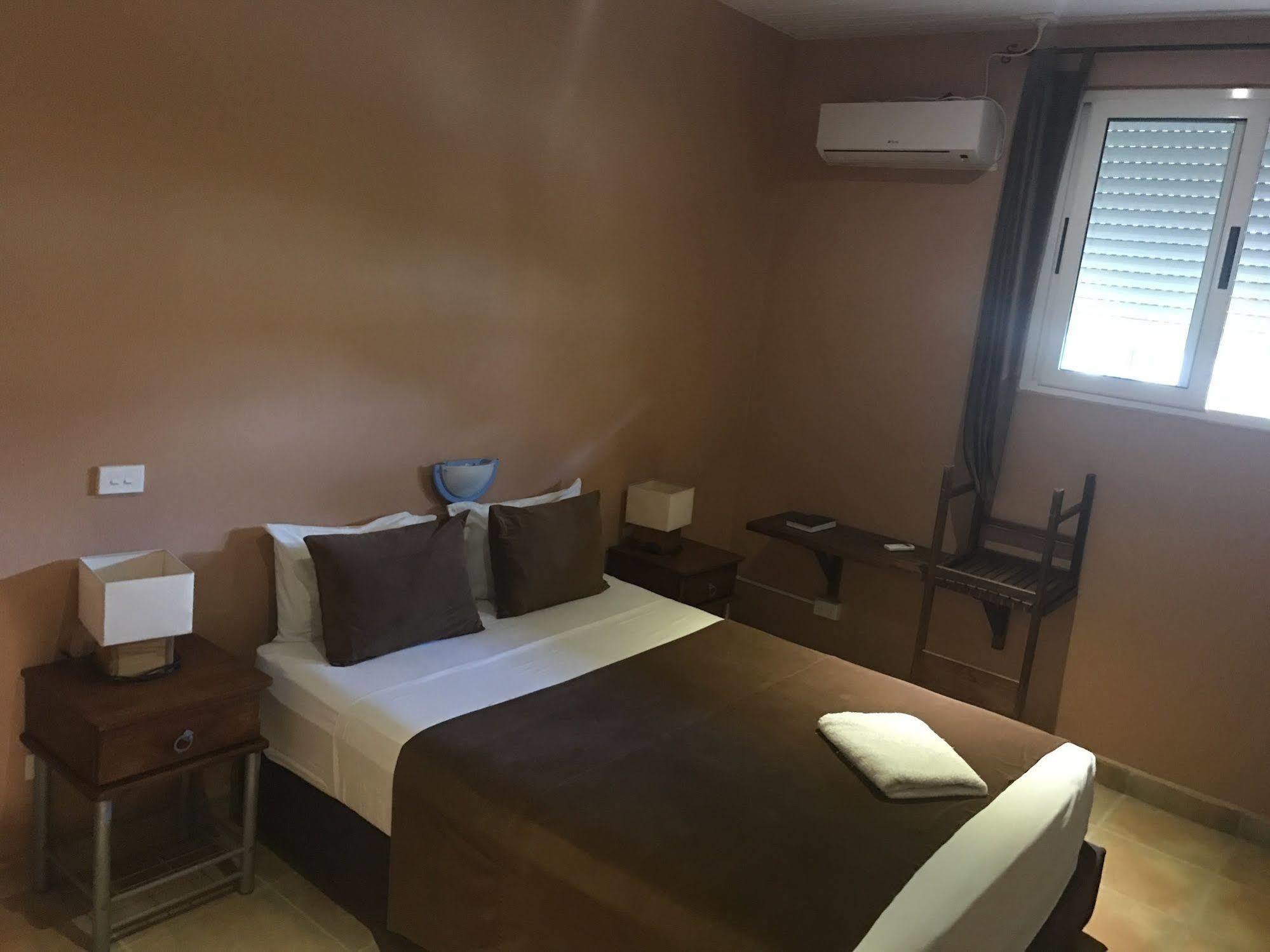 Vanuatu Holiday Hotel Порт-Вила Экстерьер фото