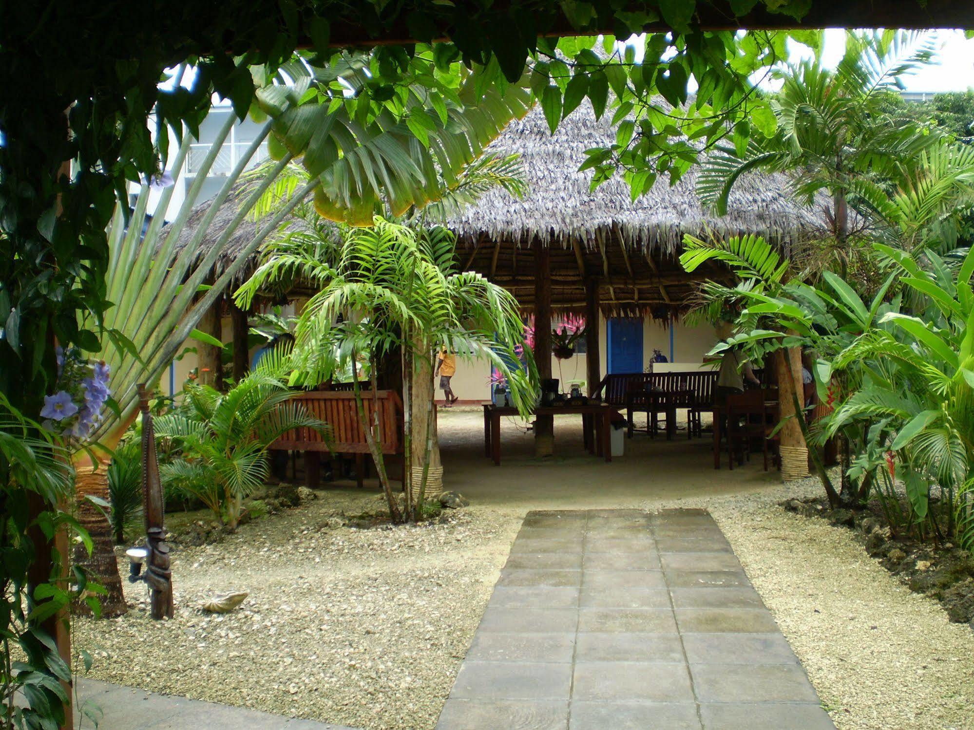 Vanuatu Holiday Hotel Порт-Вила Экстерьер фото